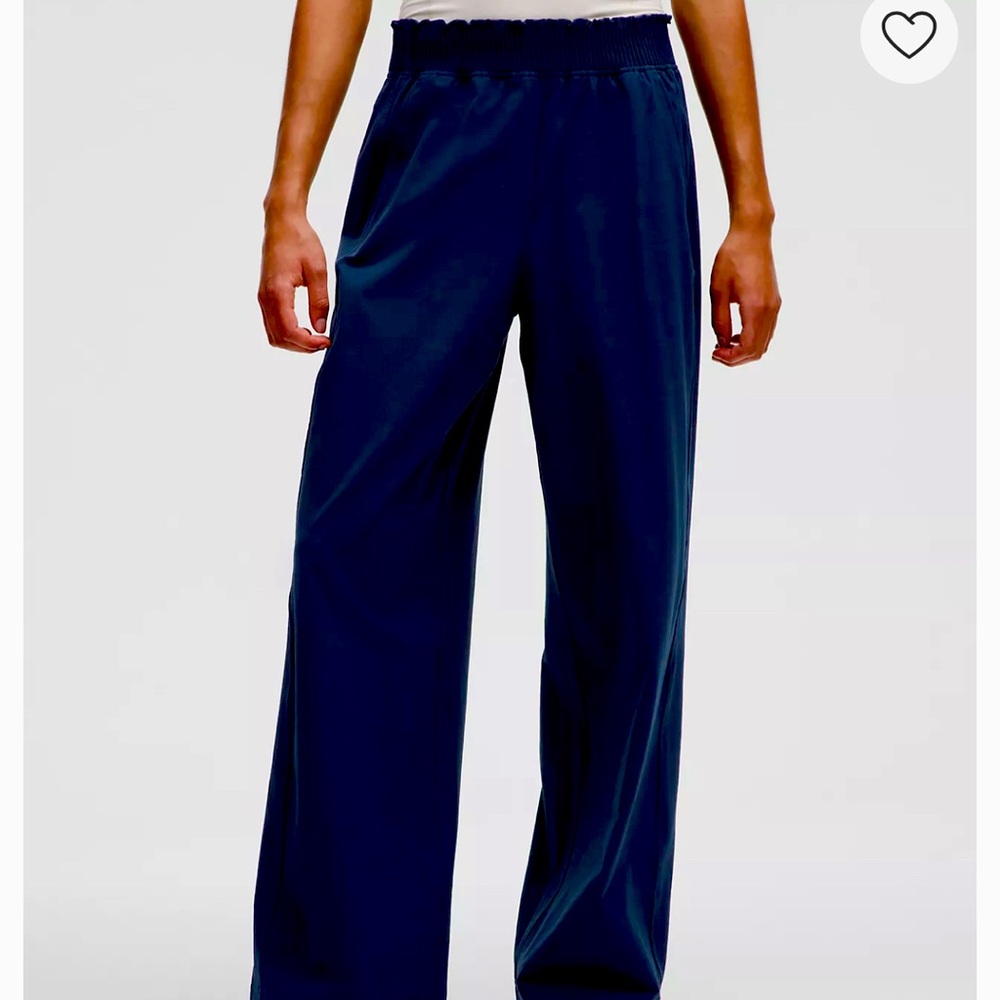 Lululemon Stretch Woven Ruffle Waist Wide-Leg Pant